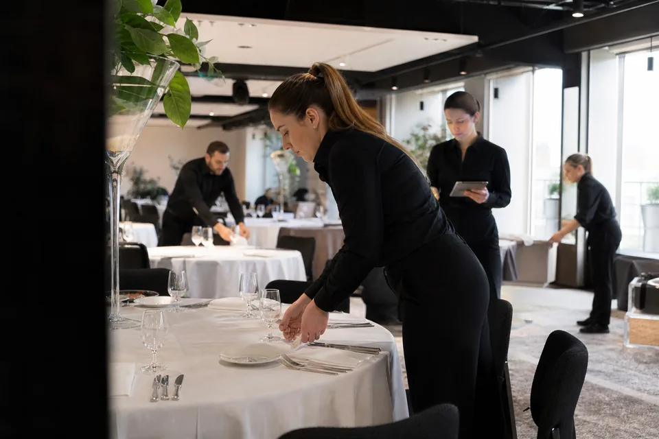 The Event Staffing Checklist for Staff Ratios, Pay and Briefings