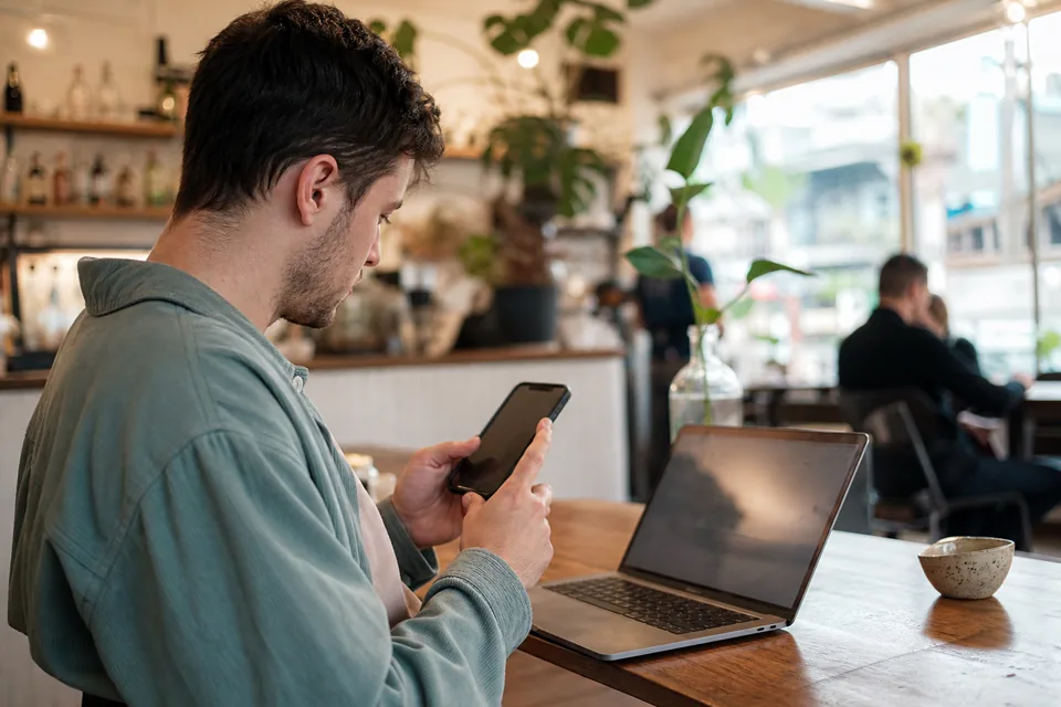 Side Gigs That Pay Well and How to Land Them with a Strong Profile